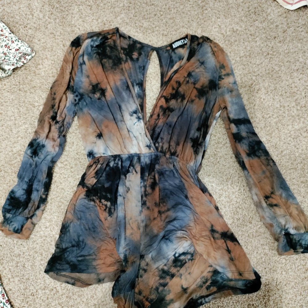 V Neck Tie Dye Romper